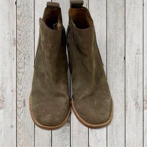 UGG Olive Leather Chelsea Ankle Boots